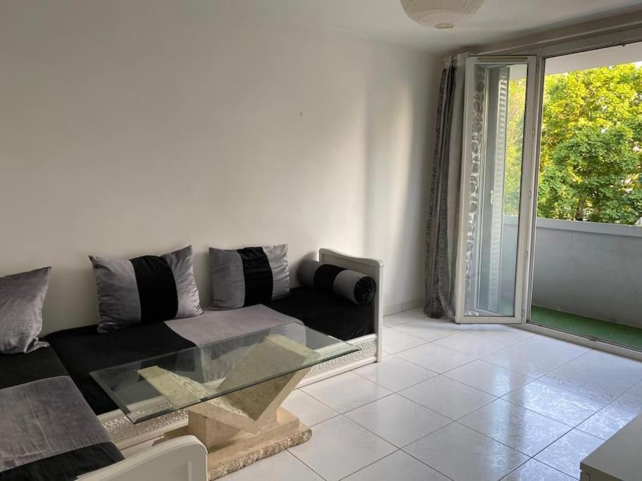 Joli Appartement Proche Metro Lyon Exterior photo