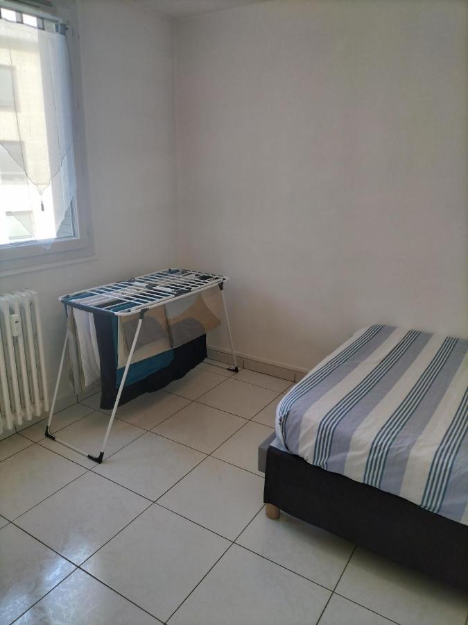 Joli Appartement Proche Metro Lyon Exterior photo